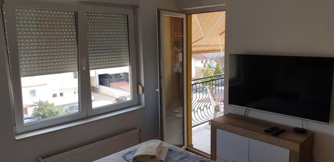 Apartman Anja Novi Sad Bagian luar foto